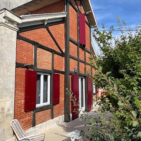 La Petite Angerienne Villa Saint-Jean-dʼAngély Exterior foto